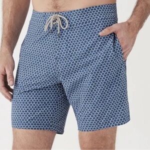 FAHERTY Classic Board Shorts Swim Trunks 7” Inseam Size 31 Fish Scale Batik